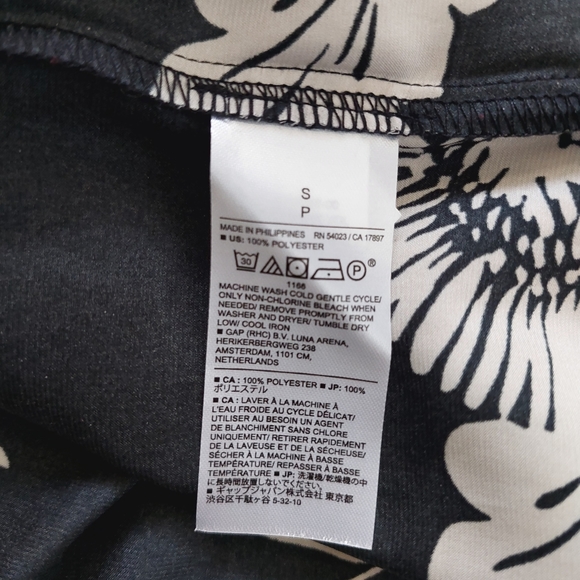 Black White Floral Volume-Sleeve Blouse Size S - Picture 6 of 10